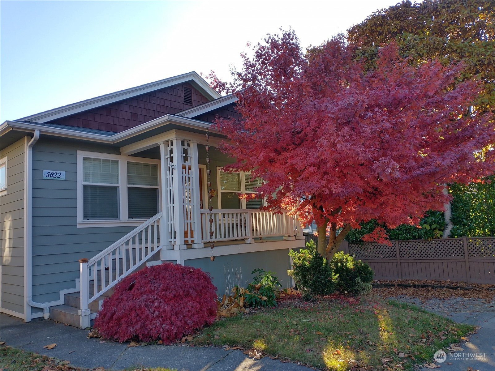 35th Ave, Seattle, WA 98105