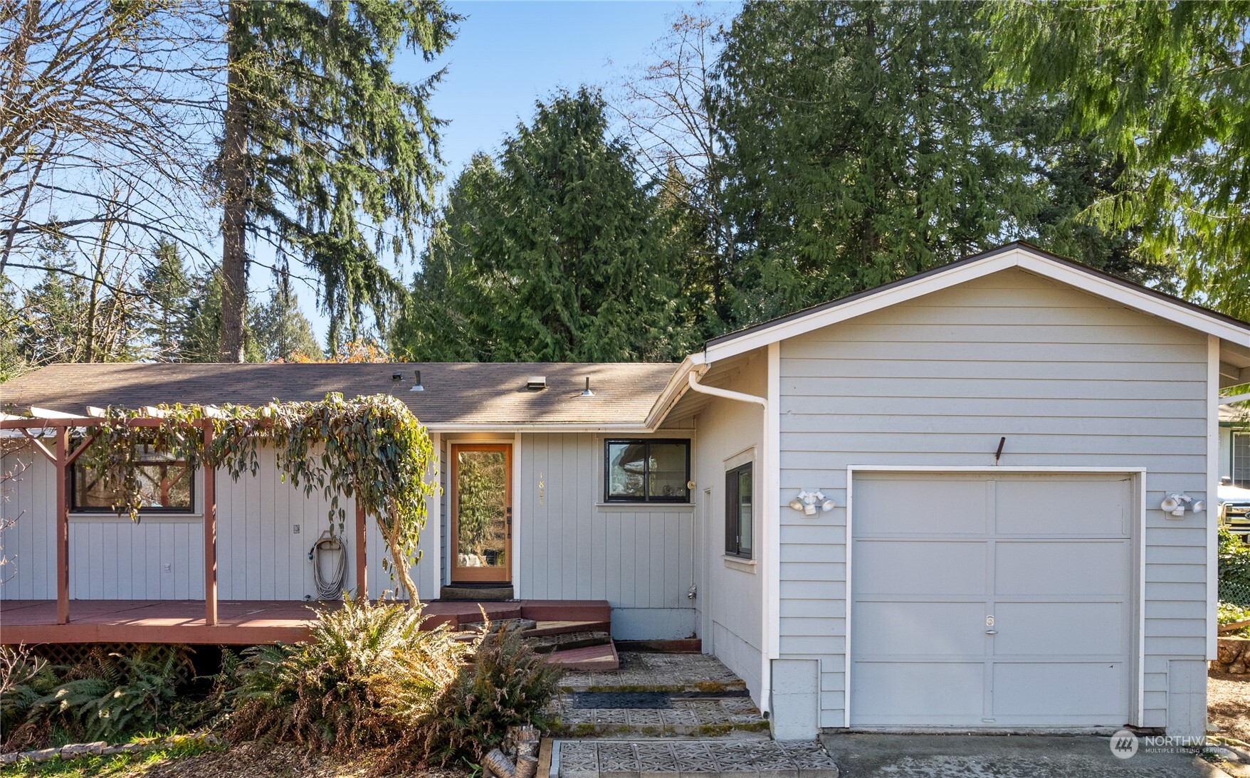 Russell St, Poulsbo, WA 98370