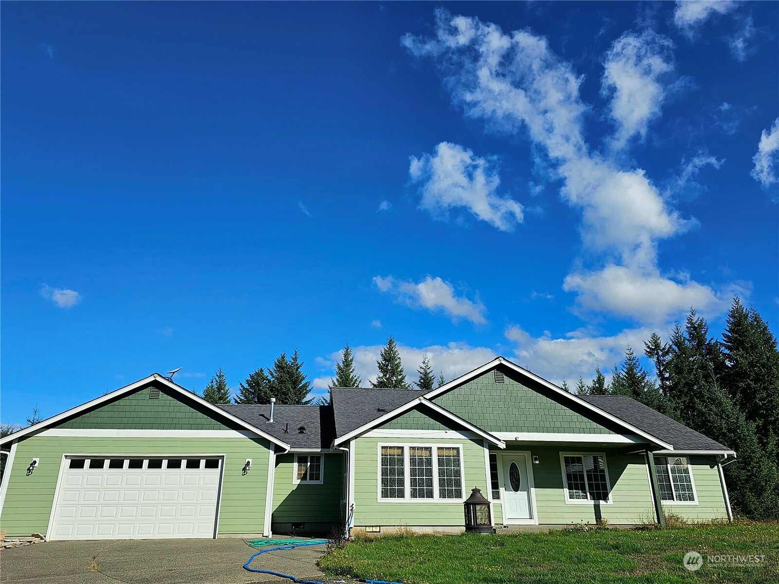 Sparrow Ln, Castle Rock, WA 98611