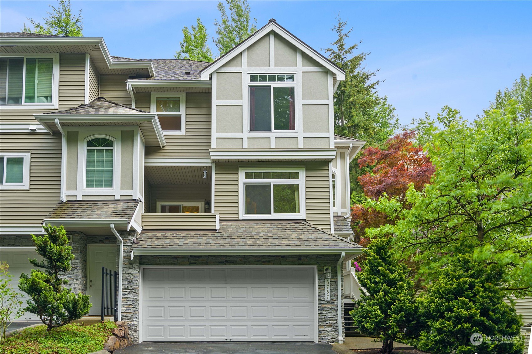 Cougar Mountain Way, Bellevue, WA 98006